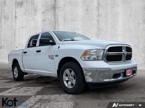 2023 RAM 1500 Classic SLT | 5.7L HEMI V8 | 5'7" Box | Class IV Hitch Receiver |  image 3