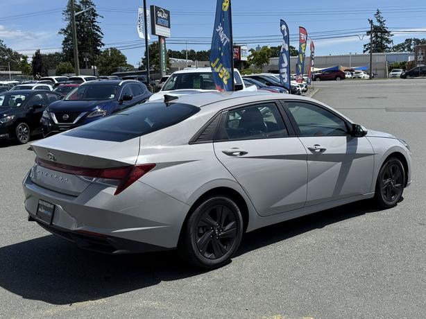 2021 Hyundai Elantra Preferred FWD - Heated Seats & Overhead Console image 6