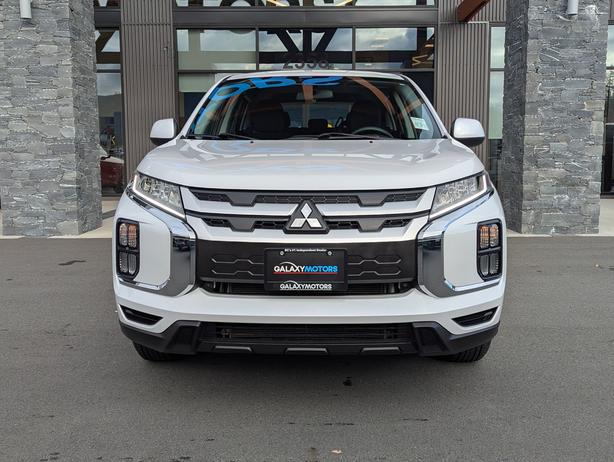 2024 Mitsubishi RVR ES - Low KMs, 4x4, Heated Seats image 3