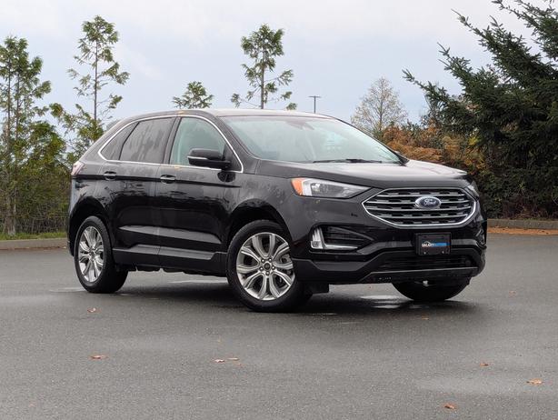 2023 Ford Edge Titanium - No Accidents, Heated Seats, AWD image 4