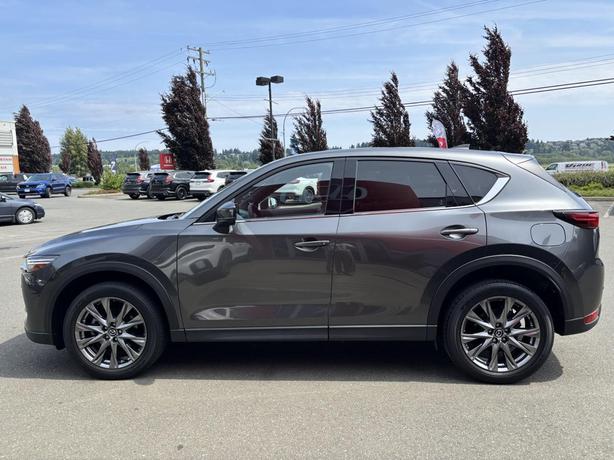 2021 Mazda CX-5 Signature image 4