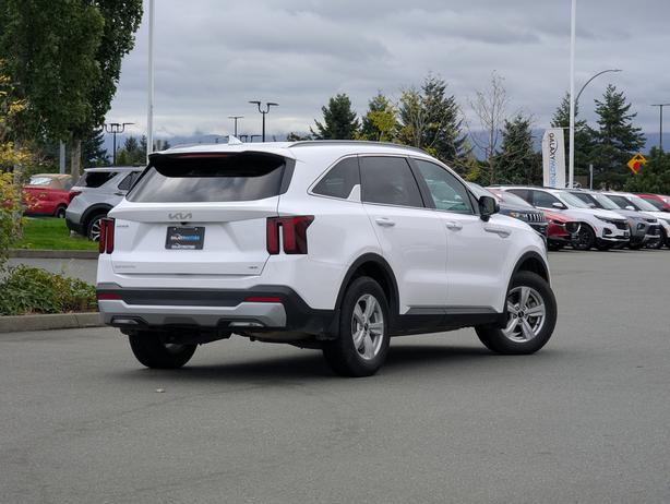 2024 Kia Sorento LX - No Accidents, Heated Seats, AWD image 6