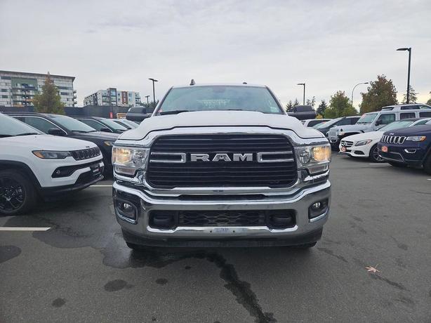 2020 RAM 3500 Big Horn 4x4 Crew Cab 8' Box | Android Auto | Apple CarPlay! image 2