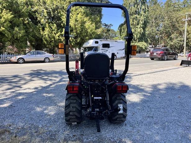 2024 Mahindra 1100 series 1120 HST image 4