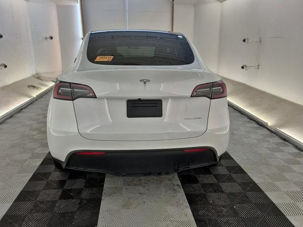 2023 Tesla Model Y Long Range AWD | GPS Navigation! image 7