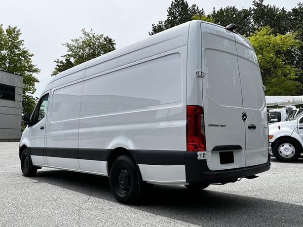 2023 Mercedes-Benz Sprinter 2500 High Roof 170-inch WheelBase with Rear Shelving image 7