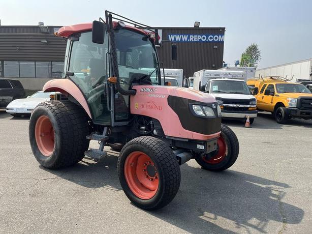 2010 Kubota M6040 4 wheel drive Farm Tractor Diesel image 7