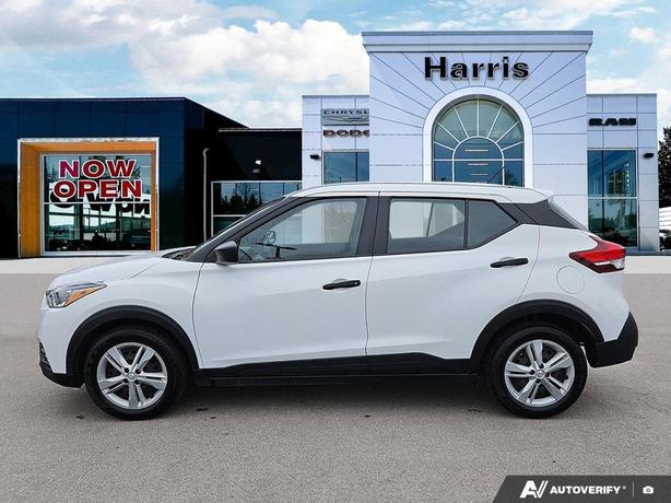 2018 Nissan Kicks S FWD Sport Utility | Keyless Start | Backup Camera! image 3