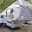 Used 2012 Heartland Cyclone 3950 thumbnail image 1