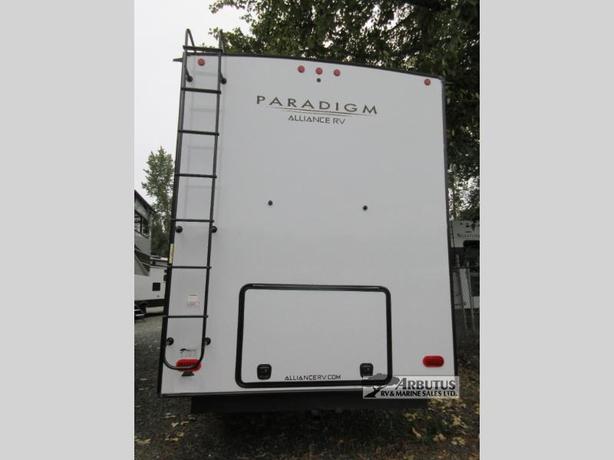 Used 2022 Alliance RV Paradigm 385FL image 5