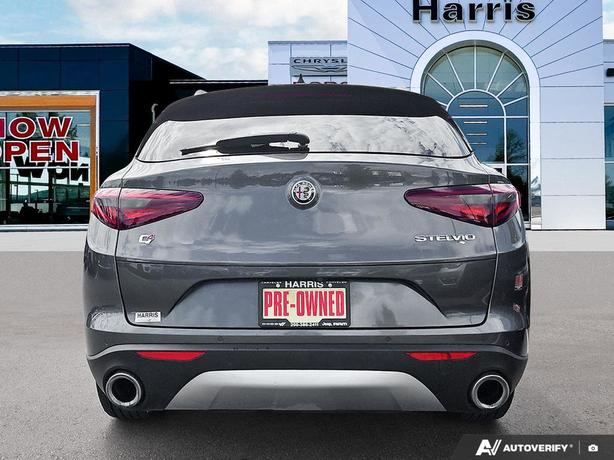 2018 Alfa Romeo Stelvio Sport Utility AWD | Premium Leather | Power Liftgate! image 5