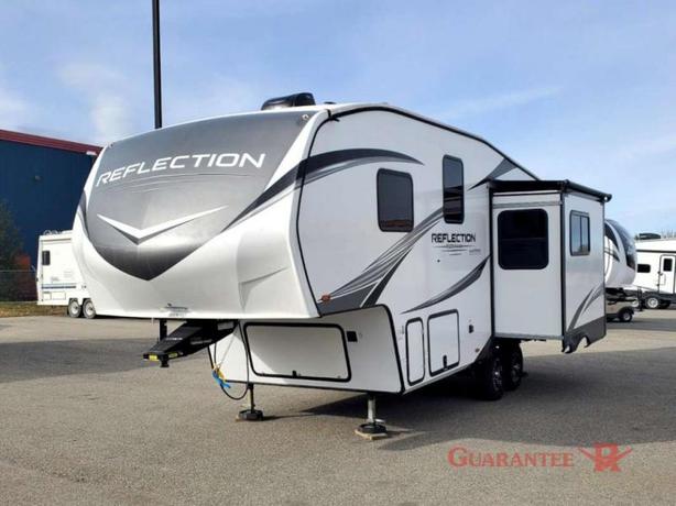 Used 2023 Grand Design Reflection 150 Series 226RK image 3