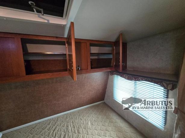 Used 2014 R-Vision Trail-Lite Crossover 189QB image 8