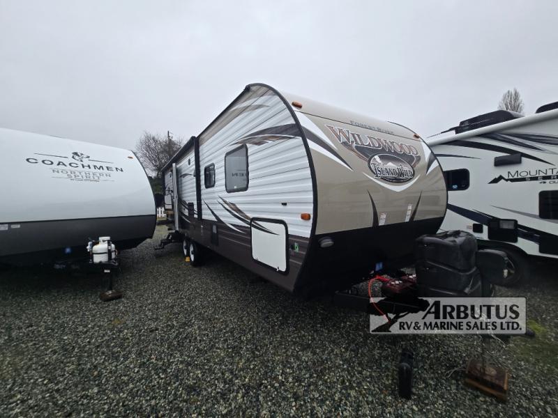 Used 2017 Forest River RV Wildwood 27DBK display photo