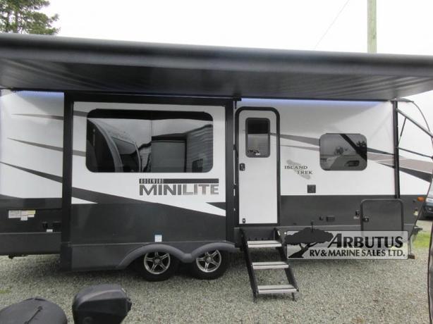 Used 2024 Forest River RV Rockwood Mini Lite 2518S image 4