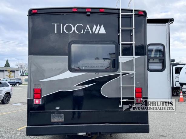 Used 2008 Fleetwood RV Tioga 31M image 5