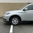 2020 Mitsubishi Outlander thumbnail image 4