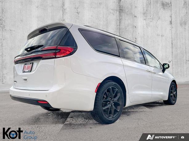 2023 Chrysler Pacifica Touring L | Power Sunroof | Remote Start | Heated Seats & image 5