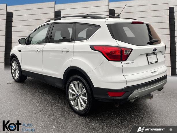 2019 Ford Escape SEL BLUETOOTH APPLE CARPLAY! POWERED TAILGATE! image 4