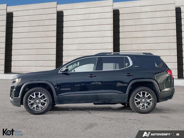 2023 GMC Acadia SLT image 3