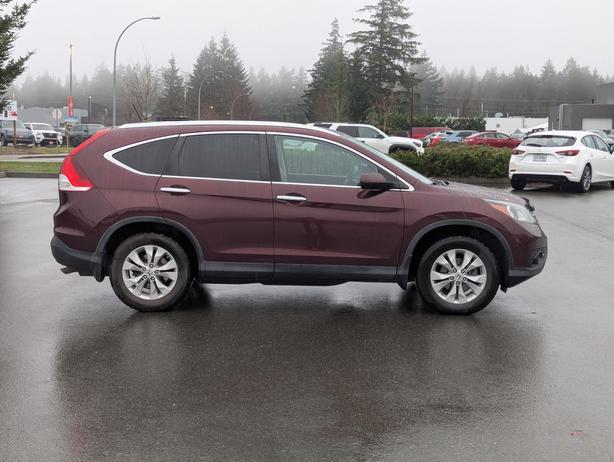 2013 Honda CR-V Touring - No Accidents, Navigation, Sunroof, AWD image 5