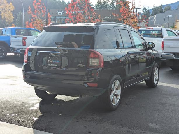 2015 Jeep Compass North - No Accidents, 4x4, Sunroof image 6