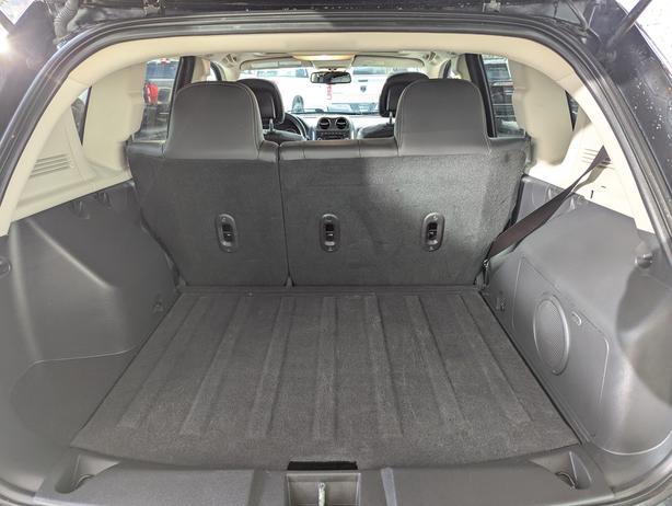 2015 Jeep Compass North - No Accidents, 4x4, Sunroof image 8