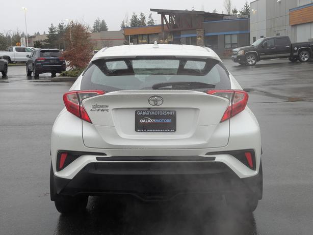 2018 Toyota C-HR XLE - Heated Seats, Dual Zone Climate image 7