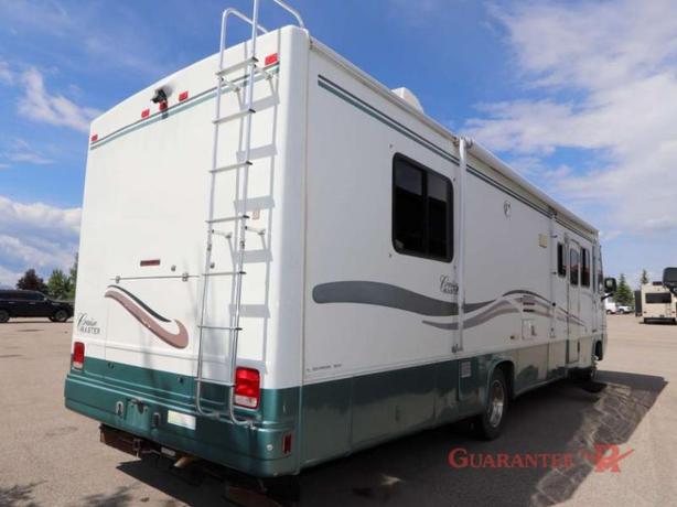 Used 1999 Georgie Boy Cruise Master 3515 image 4