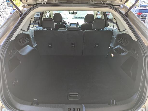 2018 Ford Edge SEL - No Accidents, Heated Seats, Remote Start image 8
