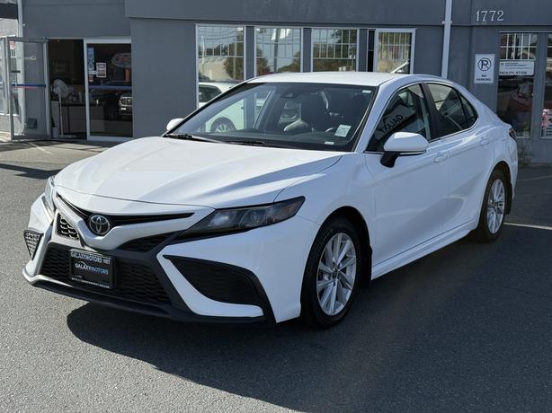 2022 Toyota Camry SE- No Accidents, BC local & Power Seats image 1