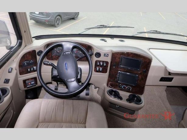 Used 2012 Thor Motor Coach Challenger 36FD image 7