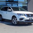 2018 Nissan Pathfinder S - 4x4, Sunroof, Navigation, Heated Seats thumbnail image 4