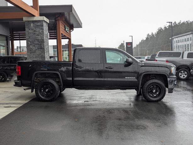 2016 GMC Sierra 1500 SLE - 5.7L V8, Crew Cab, Short Bed, 4x4 image 5