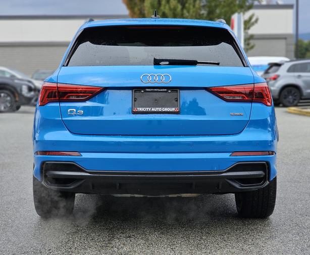 2021 Audi Q3 Technik- Black Optics, S Line, No Accidents image 6