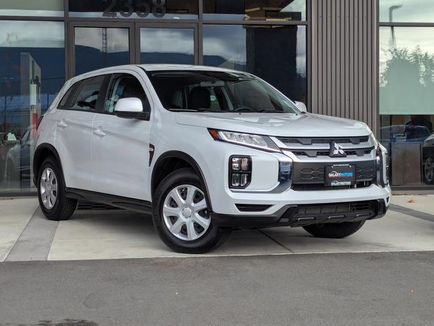 2024 Mitsubishi RVR ES - Low KMs, 4x4, Heated Seats image 4