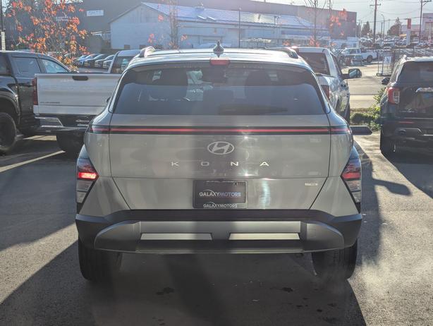 2024 Hyundai Kona Preferred - No Accidents, Heated Seats, Sunroof image 7