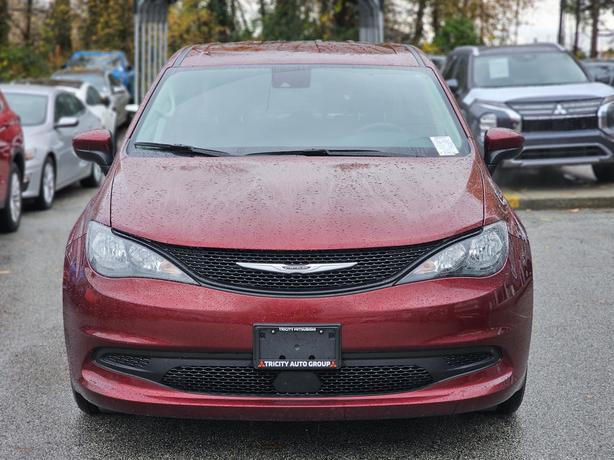 2023 Chrysler Grand Caravan SXT - Dual Climate Control, Heated Steering Wheel image 2