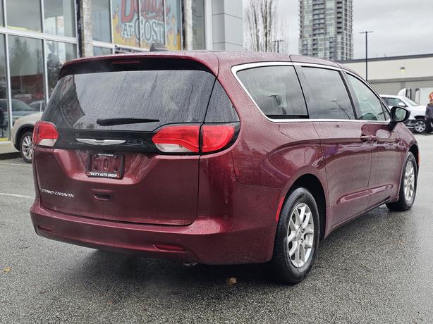 2023 Chrysler Grand Caravan SXT - Dual Climate Control, Heated Steering Wheel image 5