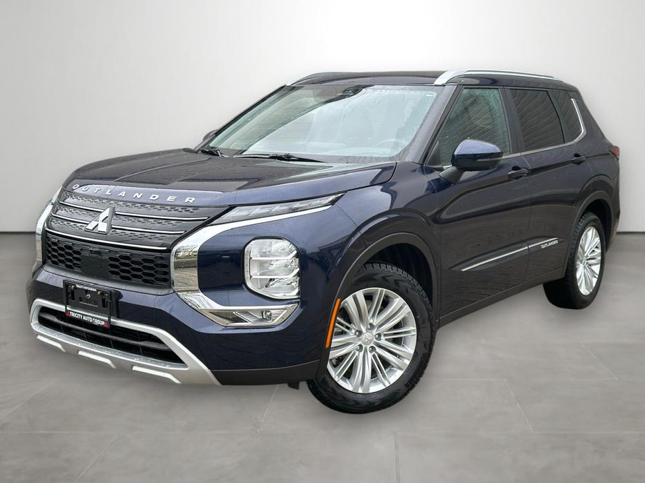 2024 Mitsubishi Outlander LE - Navigation, MultiView Cameras, Power Liftgate display photo