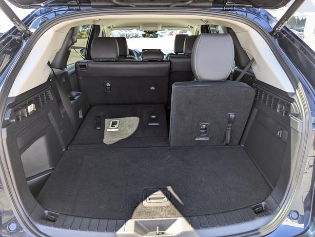 2024 Mazda CX-90 GS-L - No Accidents, AWD, Leather, Heated Seats image 8