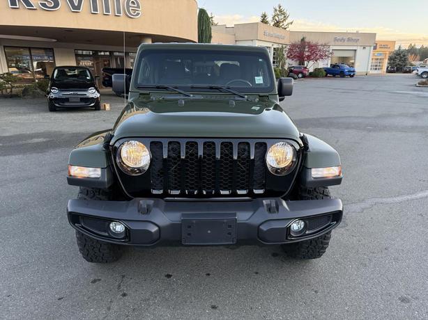 2022 Jeep Gladiator Willys image 8