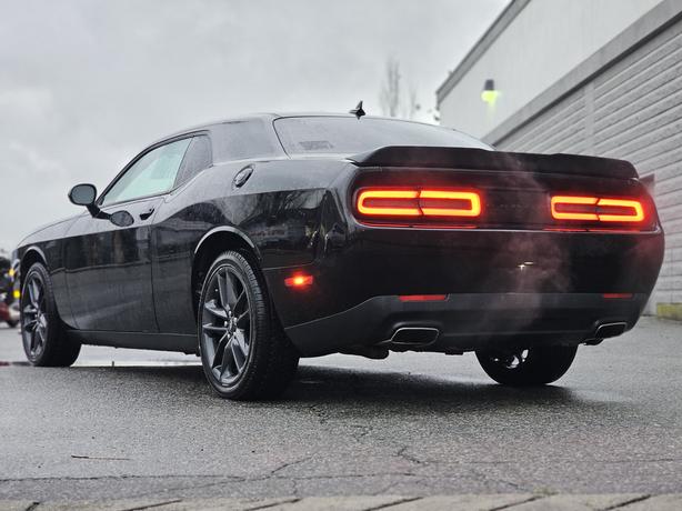 2021 Dodge Challenger image 7