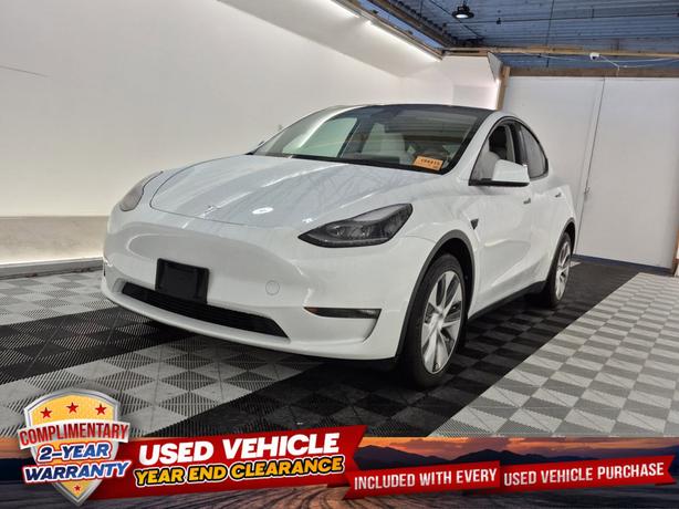 2023 Tesla Model Y Long Range AWD | GPS Navigation! image 1