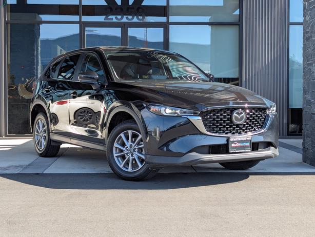 2025 Mazda CX-5 GS - No Accidents, AWD, Heated Seats image 4