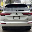 2024 Mitsubishi Outlander thumbnail image 7