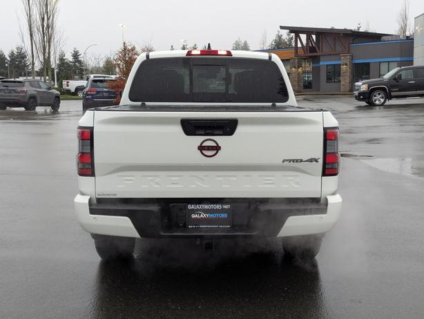 2023 Nissan Frontier Pro-4X - 3.8L V6, Crew Cab, Short Box, 4x4 image 7