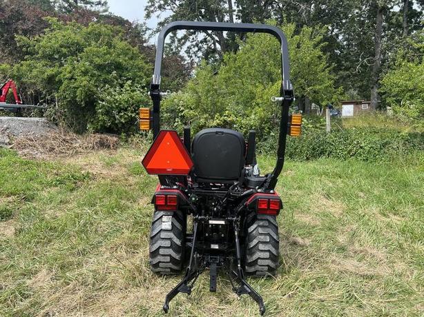 2024 Mahindra 1100 series 1120 HST image 5