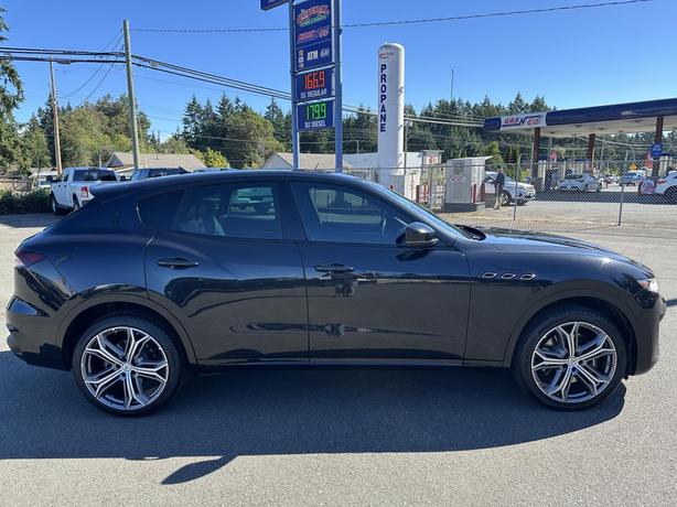 2022 Maserati Levante Modena image 7