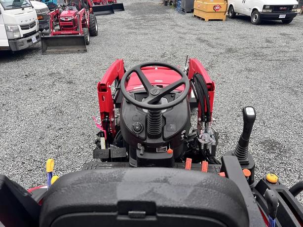 2024 Mahindra 2100 series 2126 HST image 8